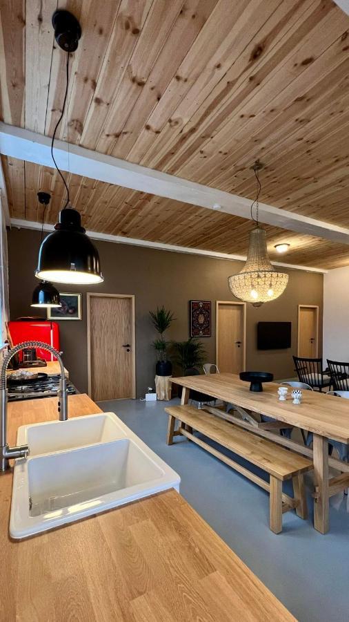 Апартаменты Smithjan - Main Road Stykkisholmi Стиккисхоульмюр Экстерьер фото